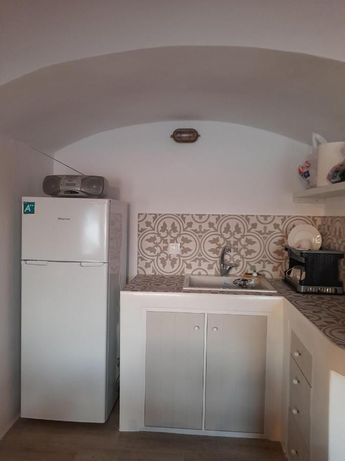 Milos By The Sea - Eco House Plaka  Luaran gambar