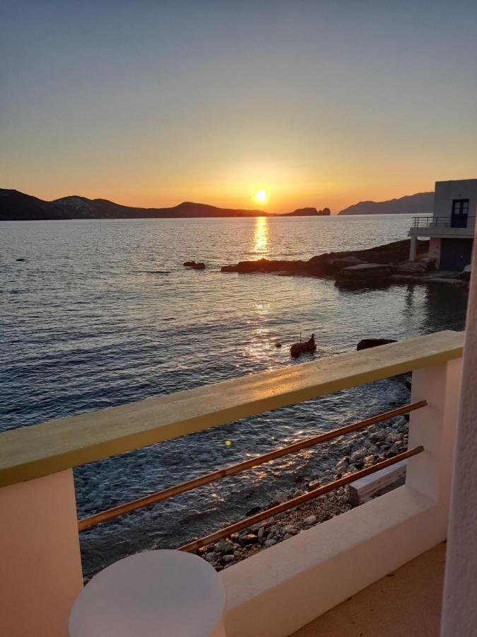 Milos By The Sea - Eco House Plaka  Luaran gambar